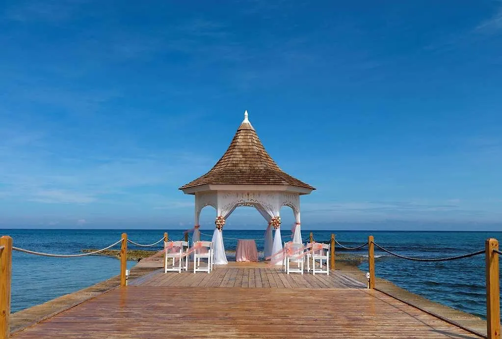 Melia Braco Village Trelawny Hotel